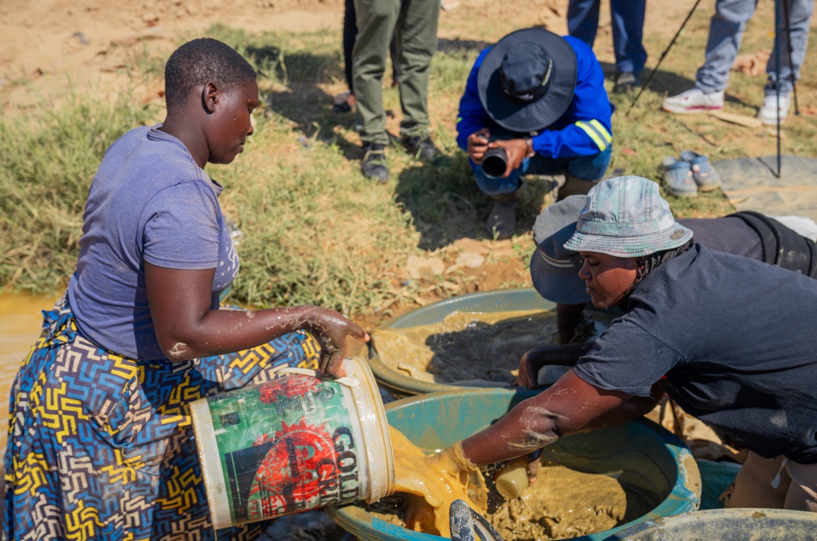 Zimbabwe to introduce mercury-free gold processing in 8 districts